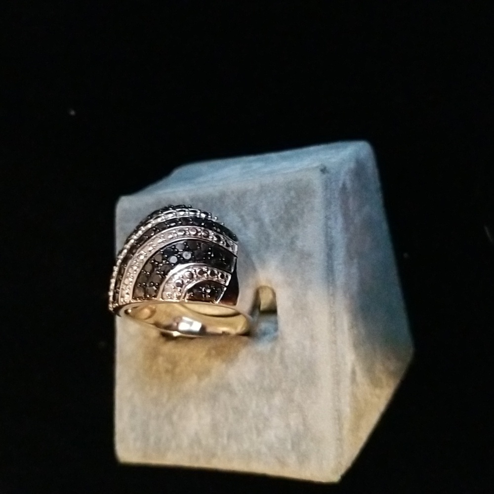 Silver ring with Diamonds - Picture 3 of 11